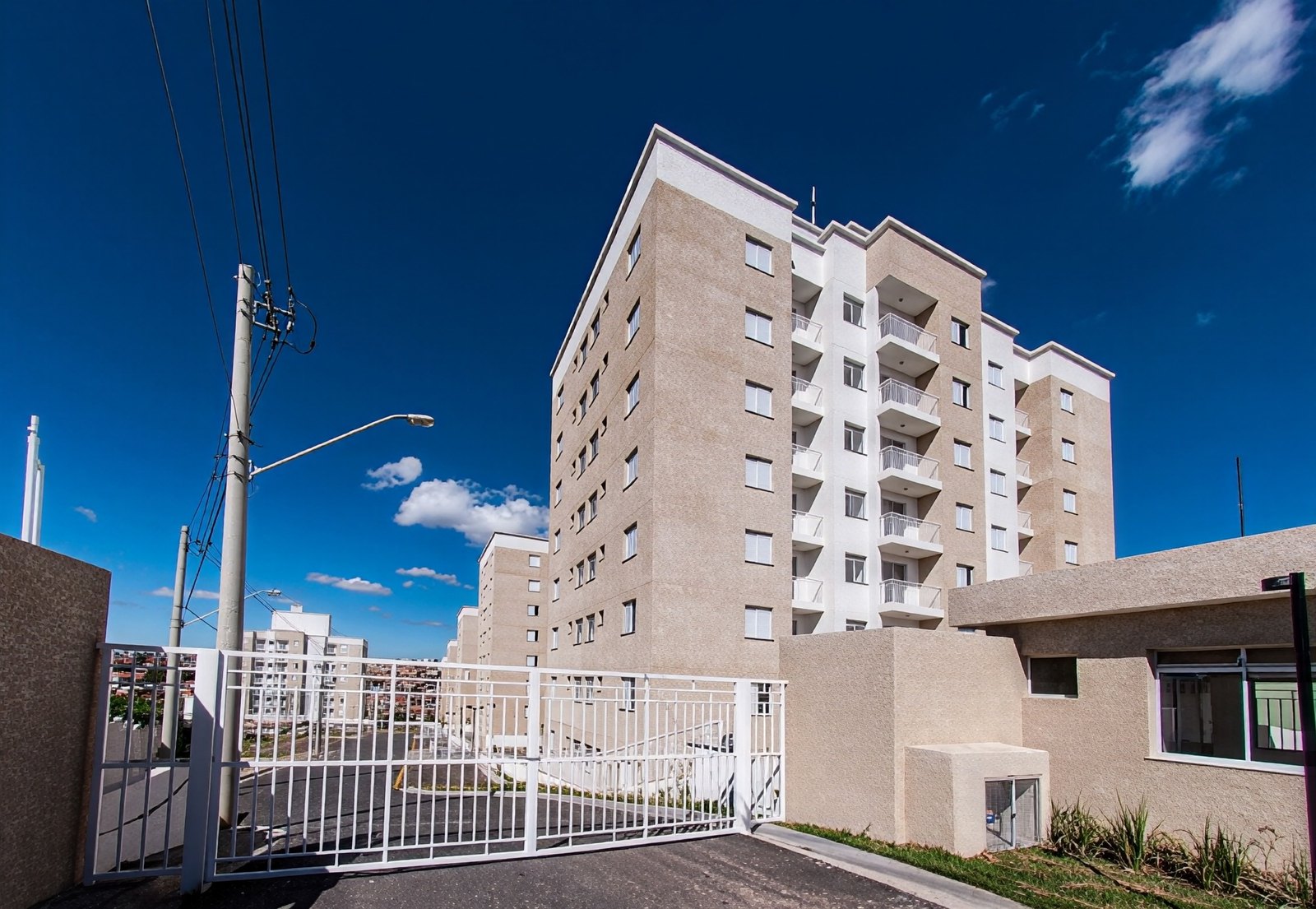 Entrada do condomínio Parque dos Cantos em Campinas